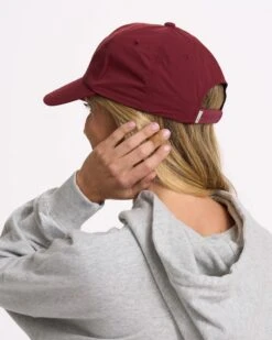 The Shine Hat | Currant -TrendSphere 0002 V869CUR 04114