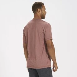 Tradewind Performance Tee | Red Clay Heather -TrendSphere V109HRC 2 43e36e33 cd95 4e03 a902 556f5bb2ce78