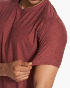 Strato Tech Tee | Earth Red Heather -TrendSphere V126HER FA23 M ECOMM TOPS DETAIL 7