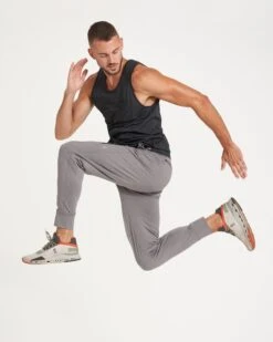 Tradewind Performance Tank | Black Heather -TrendSphere V142HBK 22SP M ECOMM TANKS FULL 4 8a68d342 9072 452c 86bf 62e560e490b0