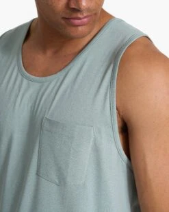 Tradewind Performance Tank | Neptune Heather -TrendSphere V142HNP SP23 M ECOMM TOPS DETAIL 1828 1x1 b850bbf6 02ff 4629 ae01 fc8718a7e981