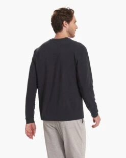 Austin Henley | Charcoal Heather -TrendSphere V175HCC FA22 M ECOMM FULL 2958