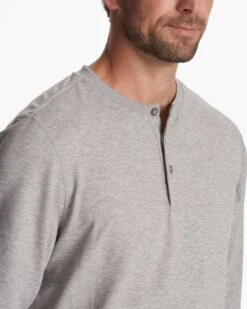 Austin Henley | Light Heather Grey -TrendSphere V175LHG FA23 M ECOMM TOPS DETAIL 6