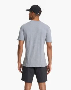 The Rise Tee | Steel -TrendSphere V182SEE SP23 M ECOMM TOPS TOP 5251 1X1 b0311df2 3d0e 456d a3d8 71eb421e3f6a