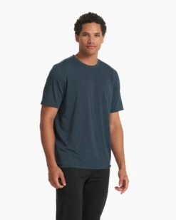 Current Tech Tee | Beryl -TrendSphere V195BER SP23 M ECOMM TOPS FULL 3948 1x1 a59eaf5c 4972 4cfe 8df1 d43b11d74ef4