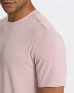 Current Tech Tee | Cashmere -TrendSphere V195CMR SP23 M ECOMM TOPS DETAIL 1484 1x1 9f0826cd 9cf1 4e24 b426 48008d46f73e