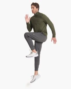 Ease Performance Half Zip | Forest Heather -TrendSphere V221HFO FA22 M ECOMM FULL 2593