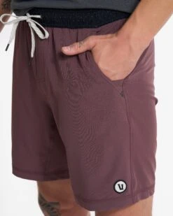 Kore Short | Chestnut 16 Kore Short | Chestnut -TrendSphere V302CHN 07733