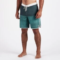 Cruise Boardshort | Aloe Cell Block -TrendSphere V314ALB 1