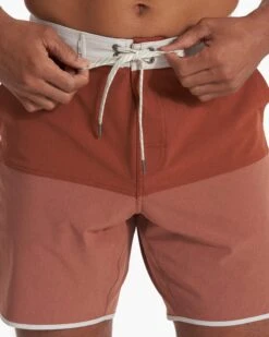 Cruise Boardshort | Dark Penny Linen Texture Block -TrendSphere V314DPB SP23 M ECOMM BOARDSHORTS DETAIL 1356 1X1 4d54cf45 896e 4455 a1dd 2e8ef99bb2f1