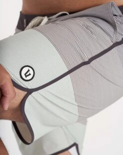 Cruise Boardshort | Smoke Wave Stripe -TrendSphere V314SMW 2680 8f0dbbc3 6a70 490a 8480 374c58d414ae
