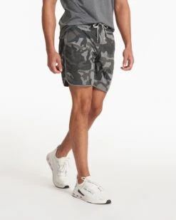 Banks Short | Grey Camo 11 Banks Short | Grey Camo -TrendSphere V330CMO SP19 M ECOMM BOTTOM 0479