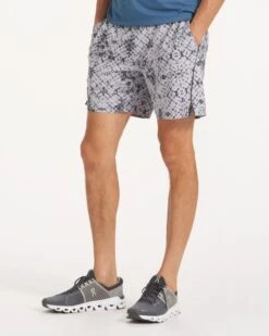 Trail Short | Grey Shibori -TrendSphere V341GSH 2279 5c1aa875 b782 4cb4 8b6b 4318c042fc36