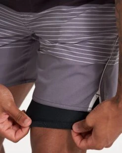 Trail Short | Quartz Stripe -TrendSphere V341QST 2377 f03191e5 c876 40ac 823e a5facf72bf82