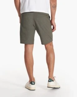 Aim Short | Balsam -TrendSphere V368BSM FA23 M ECOMM SHORTS BACK BOTTOMS 3