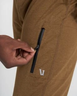 Sunday Performance Jogger | Tobacco Heather 10 Sunday Performance Jogger | Tobacco Heather -TrendSphere V416TOH SP21 M ECOMM DETAIL 2303 1x1 16c74b2d bf8e 497a 9081 f7ed50dd46b6