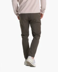 Cascade Tech Chino Pant | Dark Oregano -TrendSphere V427DOR 02681