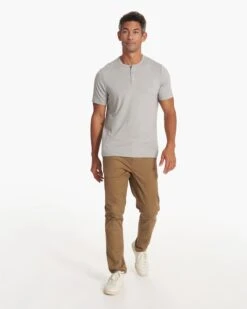 Collins Chino Pant | Tobacco 12 Collins Chino Pant | Tobacco -TrendSphere V433TOB SP21 M ECOMM FULL 3414