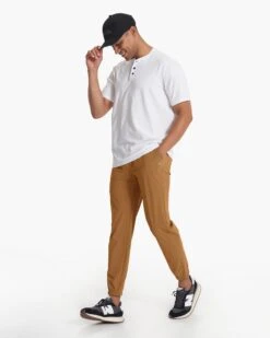 Fleet Jogger | Caramel -TrendSphere V444CAR SP23 M ECOMM PANTS BOTTOM 2874 1X1 101fe892 48f3 40c5 a227 d952aa6d9beb