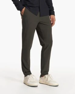 Fleet Jogger | Dark Oregano -TrendSphere V444DOR FA23 M ECOMM PANTS FRONT BOTTOMS 2