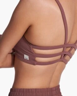 Yosemite Bra | Hazelnut -TrendSphere VW104HZN FA23 M ECOMM sportsbras DETAIL 2