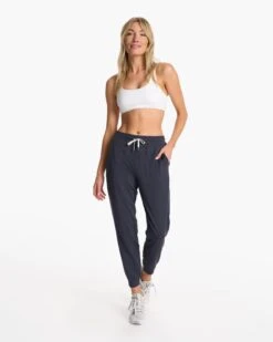 Yosemite Bra | White 12 Yosemite Bra | White -TrendSphere VW104WHT FA23 W ECOMM sportsbras FULL ALT 6