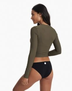 Long Sleeve Dune Crew | Oregano 9 Long Sleeve Dune Crew | Oregano -TrendSphere VW1082ORE SP23 W ECOMM WATER 20TOPS 1571 TOP 1X1 7f997bbc abd1 4c93 a551 3a238797bbc5