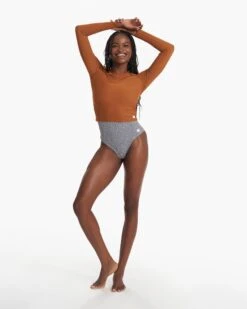 Long Sleeve Dune Crew | Turmeric -TrendSphere VW1082TUM SP23 W ECOMM WATERTOPS 1240 DETAIL 1x1 122c14c7 a316 446f b904 88ee97aa804d