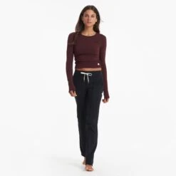Long-Sleeve Coast Crop Crew | Ruby -TrendSphere VW1084RUB 03798