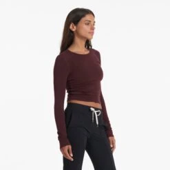 Long-Sleeve Coast Crop Crew | Ruby -TrendSphere VW1084RUB 03865