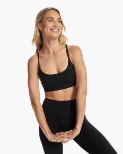 Vuori AllTheFeels™ Bra | Black 9 Vuori AllTheFeels™ Bra | Black -TrendSphere VW1099BLK FA23 W ECOMM sportsbras FRONT ALT TOPS 3