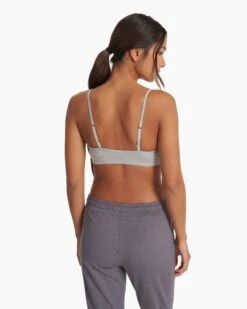 Halo Essential Bra | Pale Grey Heather 12 Halo Essential Bra | Pale Grey Heather -TrendSphere VW1110PHG SP23 W ECOMM SPORTSBRAS TOP 3013 1X1 108d36f0 b3af 4793 a12d 37b652b43dc8