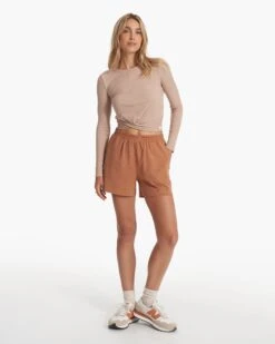 Long Sleeve Cove Twist Tee | Coconut -TrendSphere VW1114COC SP23 W ECOMM TOPS FULL 1382 1x1 f7c363ab baee 4728 9e2e b24fde0cec25