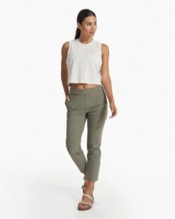 Feather Crop Tank | Salt -TrendSphere VW1119SAL SP23 W ECOMM TOPS 3889 FULL 1x1 7b2a2f19 a2e1 48d6 b0b5 815bee5147b2