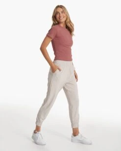 Pose Fitted Tee | Rosewood Heather 12 Pose Fitted Tee | Rosewood Heather -TrendSphere VW169HRO SP23 W ECOMM TOPS 3364 FULL 1X1 0873de1f de1d 4d8a bd64 b645af9f32bf