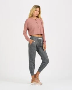 Avalon Henley | Light Terracotta -TrendSphere VW198LTT 4 885cefdf 1910 49bc a18a f34bb8e4d2b7