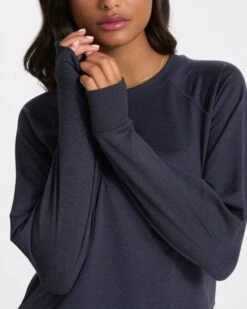 Long Sleeve Halo Crew | Midnight Heather -TrendSphere VW241HMD SP23 W ECOMM FLEECE DETAIL 2529 1x1 221b0065 a41c 4bdc 9b92 8a4e2b8c410e