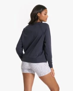 Long Sleeve Halo Crew | Midnight Heather -TrendSphere VW241HMD SP23 W ECOMM FLEECE TOP 2525 1x1 49c631d9 b59c 4d32 8c56 aa22cf4841bd