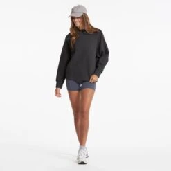 Restore Oversized Crew | Washed Black -TrendSphere VW265WBL FA22 W ECOMM 01597 Retouch