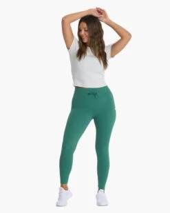 Daily Legging | Cactus 17 Daily Legging | Cactus -TrendSphere VW323CAC FA22 W ECOMM CURVE 01999 1x1 bbef8057 a0c9 494f b366 94da48ca8127