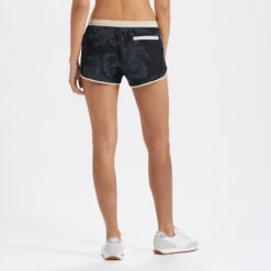 Tavi Short | Charcoal Big Flower 9 Tavi Short | Charcoal Big Flower -TrendSphere VW361HBF 3