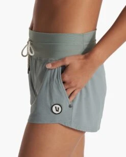 Seabreeze Short | Fern -TrendSphere VW370FRN FA23 W ECOMM SHORTS DETAIL 7