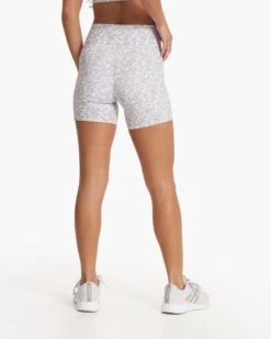 Studio Pocket Short | Light Micro Mini Camo -TrendSphere VW390LMM SP23 W ECOMM SHORTS BOTTOM 0473 1x1 0b75b489 4bb6 4b62 89b4 8fc1f4bfa20c