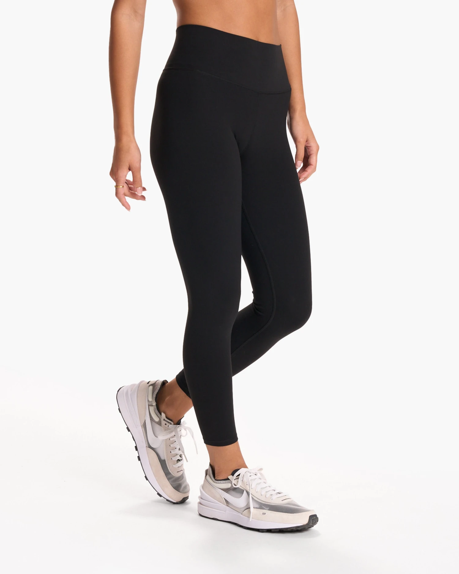 Vuori AllTheFeels™ Legging - Short | Black 5 Vuori AllTheFeels™ Legging - Short | Black - Image 3