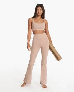 Studio Flare | Coconut -TrendSphere VW4043COC SP23 W ECOMM PANTS FULL 0296 1x1 80da669b f516 4586 919c ba29dc296c7f