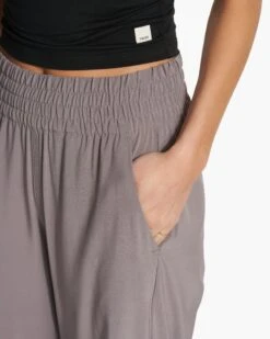 Villa Wideleg | Smoke 10 Villa Wideleg | Smoke -TrendSphere VW4047SMK FA23 W ECOMM PANTS DETAIL 9