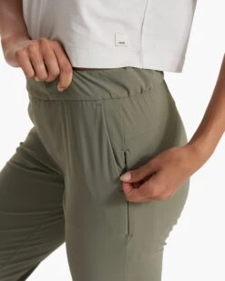 Miles Ankle Pant | Pistachio -TrendSphere VW404PSO SP23 W ECOMM PANTS 4030 DETAIL 1x1 cba14ad1 d6df 4ac5 aebd f7634ee53050