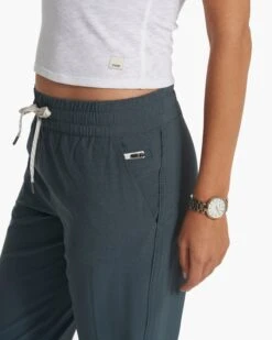 Weekend Jogger | Stone -TrendSphere VW422STN SP23 W ECOMM PANTS 2343 DETAIL 1x1 716bbc1e 7ec1 42e6 a19e 7559ed7b3d81