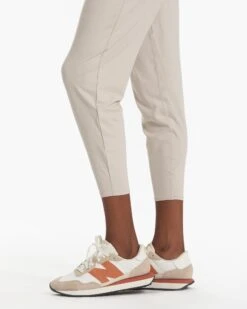 Lux At Ease Pant | Suede Heather 13 Lux At Ease Pant | Suede Heather -TrendSphere VW427HUE SP23 W ECOMM PANTS 2521 DETAIL 1x1 6bfcfac5 9f80 4589 849b bf27bab1f11d