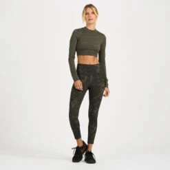 Stride Legging | Oregano Camo Flower -TrendSphere VW429CFO 4 3a229e76 9c32 467b 831a a984a9cdee97